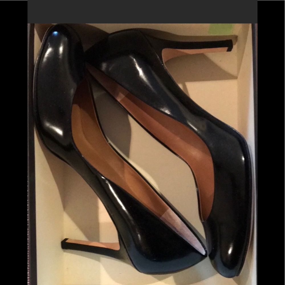 Iso these pumps by Ann Taylor in size 11 or 12! Please help!
